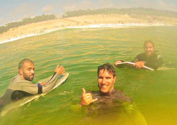 Filipe Ferrão - Surfing with Friends